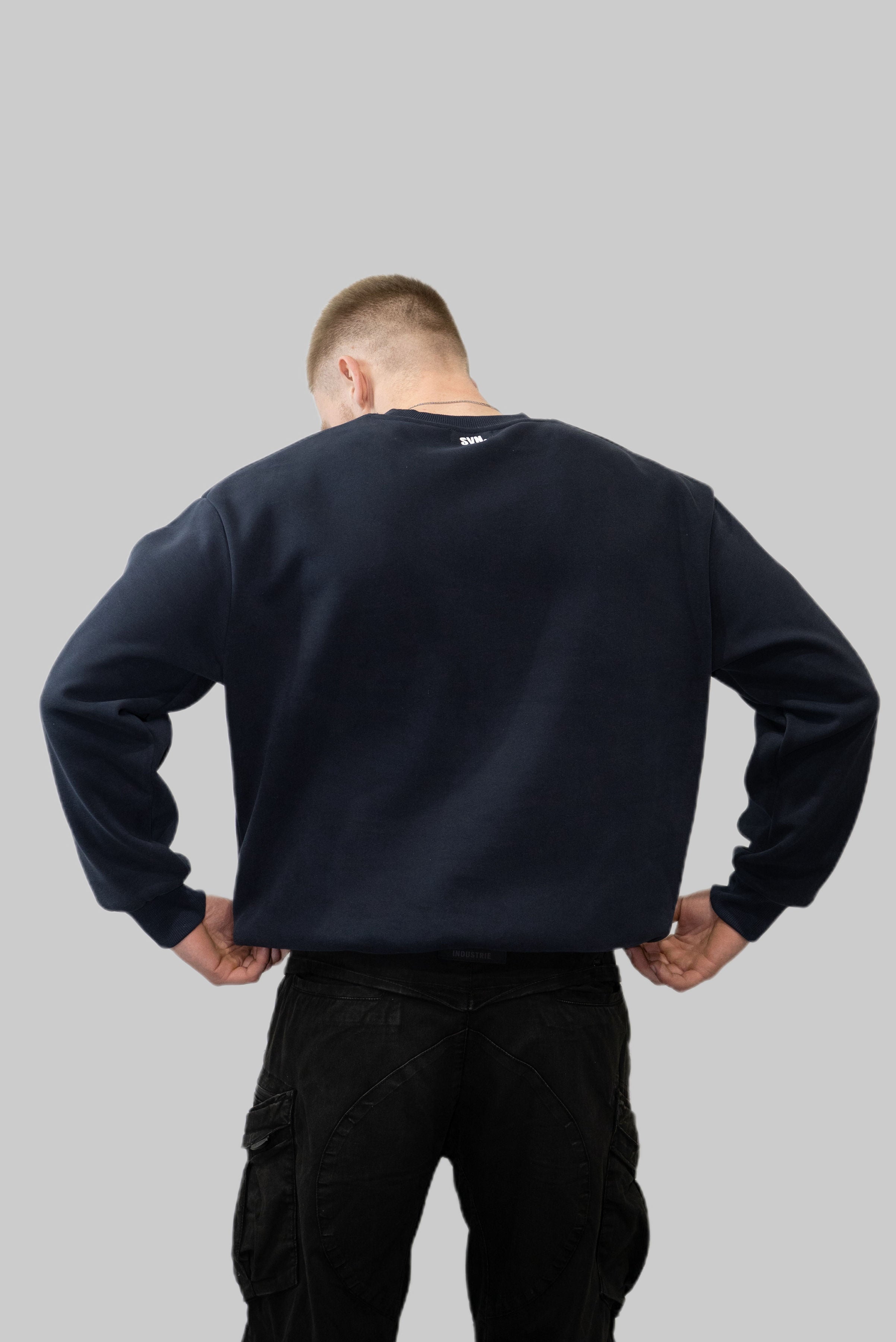 CORE 01. CREWNECK